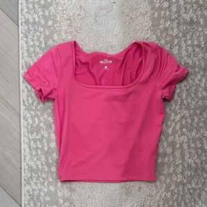 Hollister Women's Fuchsia Short Sleeve Top